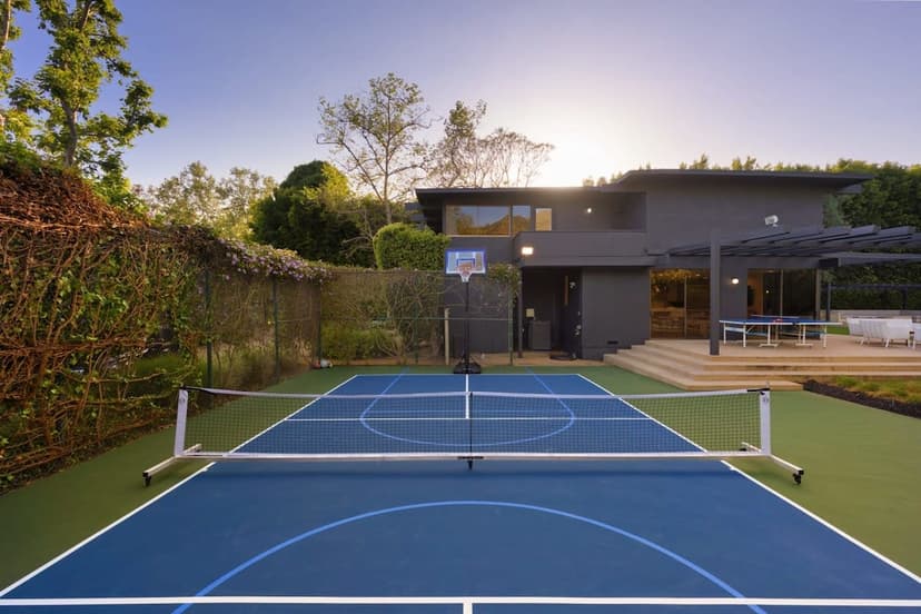 Luxury Home Rentals in Los Angeles, California | Stay Awhile Villas