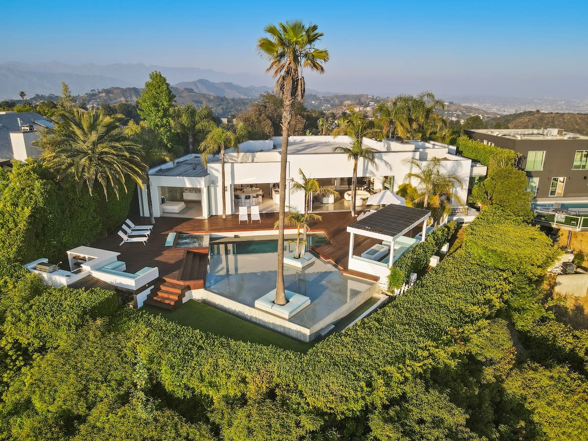 Crest Estate, a Stay Awhile Villas luxury home in Beverly Hills, CA